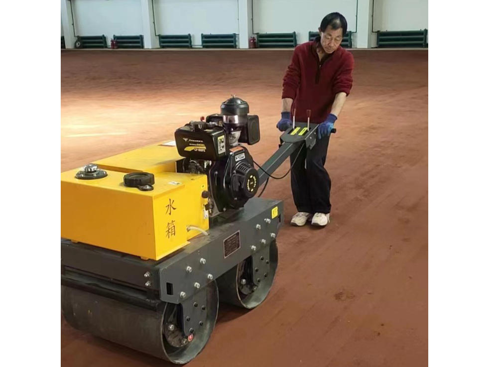 紅土場地有沒有什么特點(diǎn)是其他網(wǎng)球場沒有的？