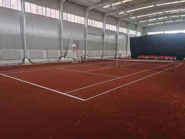 阿拉善學(xué)智苑小區(qū)網(wǎng)球館紅土場地改造完工