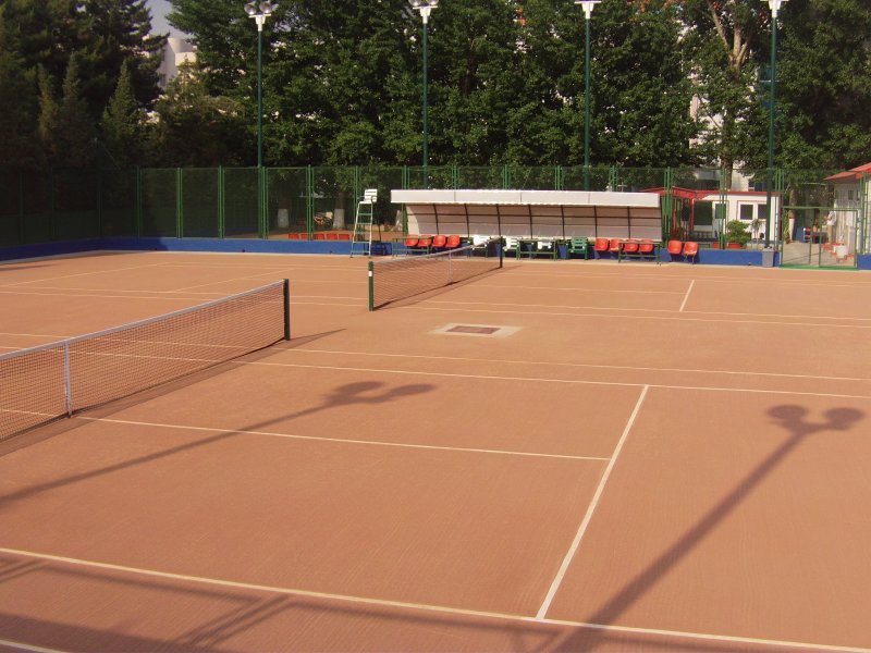 華蒙運(yùn)動場地修建業(yè)務(wù)范圍有哪些？