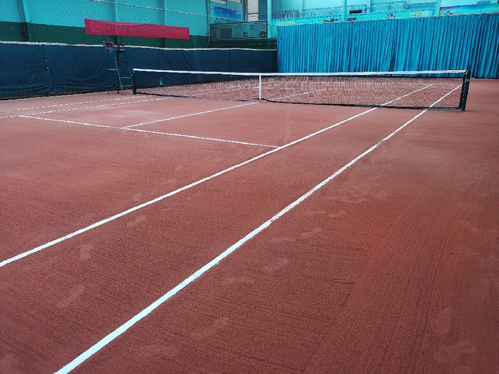 伊金霍洛旗全民健身館紅土網(wǎng)球場竣工