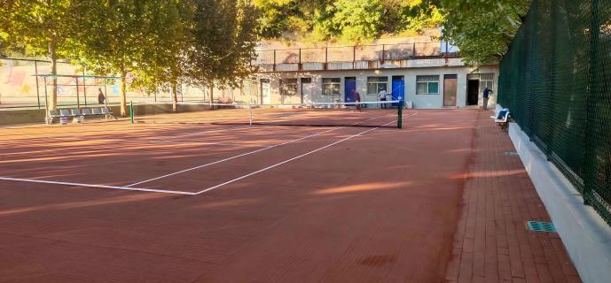 紅土球場(chǎng)